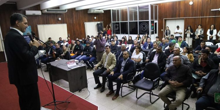 MAG y supermercados buscan fortalecer la producción nacional y reducir intermediarios