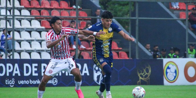 Trinidense se frena ante descendido San Lorenzo