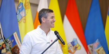 Peña descarta cambios en el BCP y atribuye cuestionamientos a intereses mediáticos, comerciales y políticos