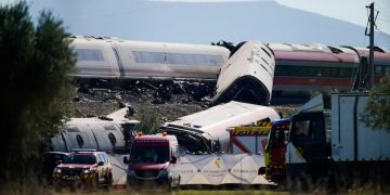 Tragedia ferroviaria en España: cifra de fallecidos sigue en aumento