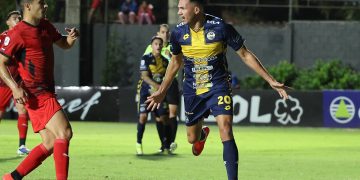 Trinidense derrota a Libertad y deja a Olimpia como solitario líder
