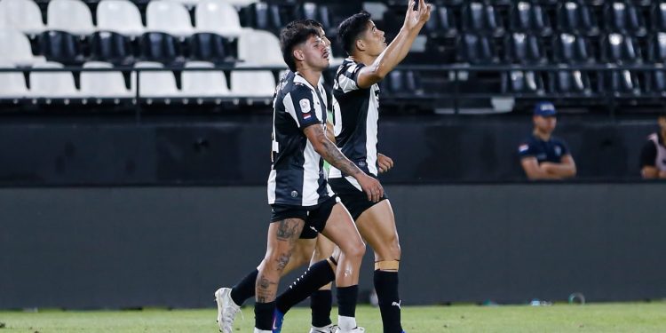 Libertad se reencuentra con la victoria, al derrotar a Sportivo Luqueño