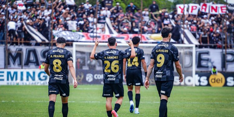 Olimpia derrota a Ameliano en Villeta y se fortalece en la cima