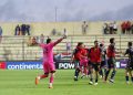 Trinidense derrota sobre el final a Nacional y mete presión al puntero