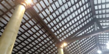 En plena misa en Ñemby, ventilador de techo cae sobre una mujer