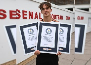 Una joven promesa del Arsenal consigue tres récords Guinness antes de cumplir 17 años