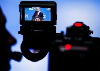 EE.UU investiga a cadenas de TV por suspender cobertura a Trump