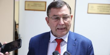 Dictaminan rechazo a proyecto sobre regalías agrícolas y avanzan en regulación para vehículos antiguos