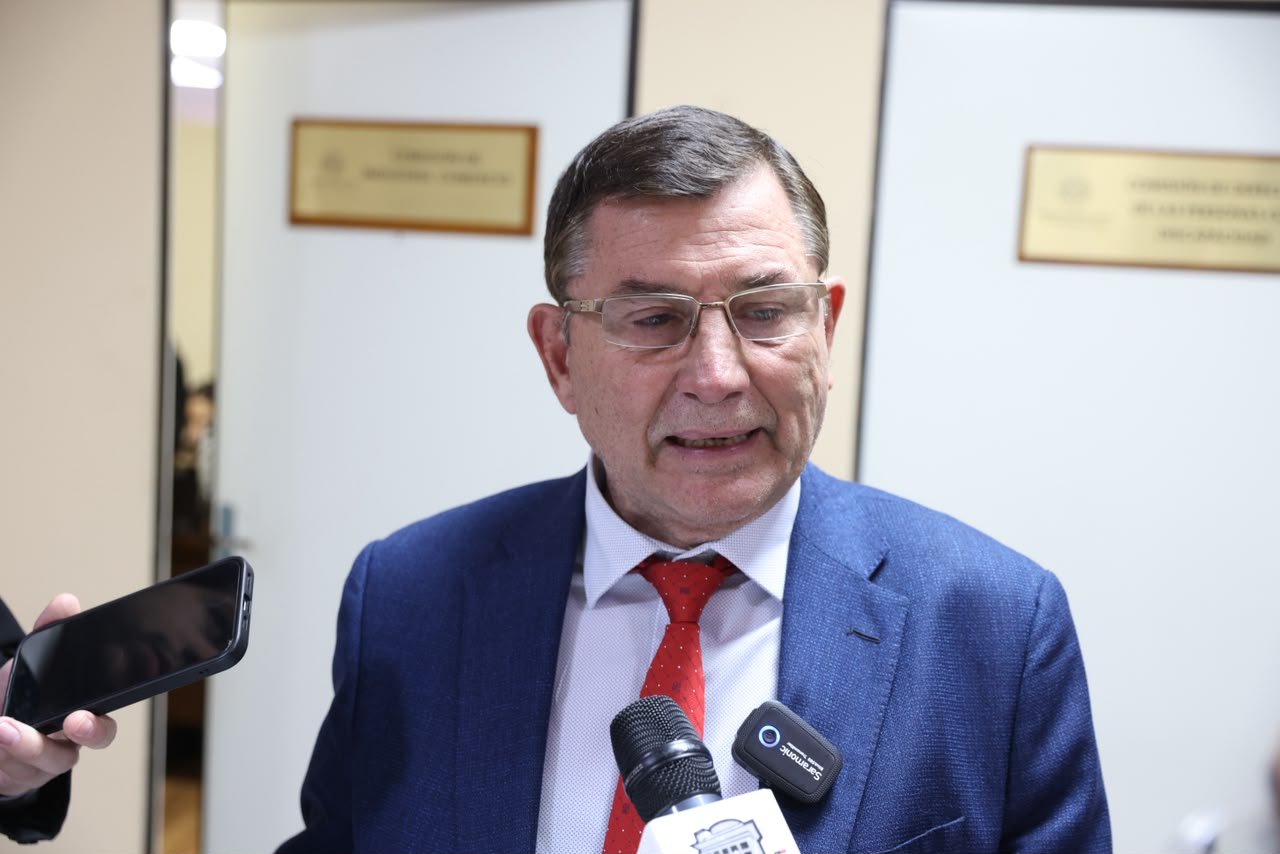Imagen de la cobertura: Dictaminan rechazo a proyecto sobre regalías agrícolas y avanzan en regulación para vehículos antiguos