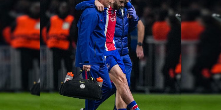 Kvaratskhelia se lesiona la rodilla y es baja sensible para el PSG