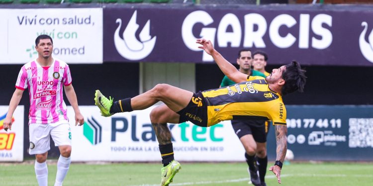 Guaraní venció a Rubio Ñu y sigue en la pelea del Clausura