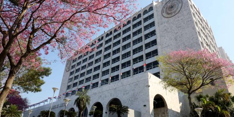 Fiscalía urge a la Corte destrabar causa por lavado de dinero paralizada por recusación