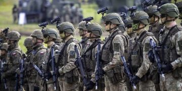 Europa prepara maniobras militares para eventual misión de paz en Ucrania