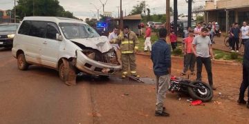 Motociclista murió tras chocar contra furgoneta conducida por una adolescente