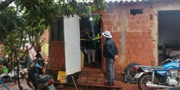 Hallaron muerto a un hombre con golpes en la cabeza y su hijo es detenido