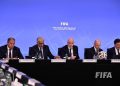 Gianni Infantino pide disculpas en un tenso Consejo de la FIFA tras el fallido proyecto sobre el Mundial