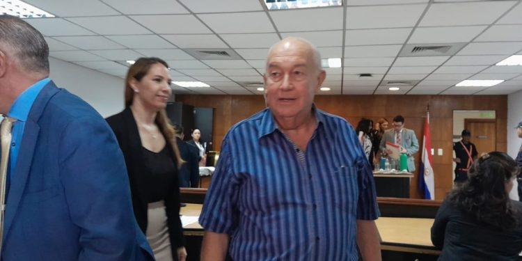 Ordenan al IPS realizar implante cardíaco a exministro de la Corte prófugo
