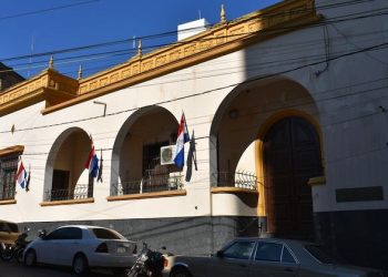 Fiscalía pide juicio oral para 12 acusados por desvío en la Caja Municipal