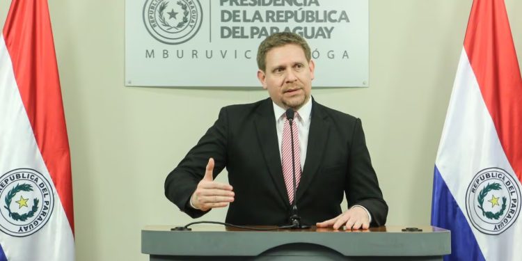 Imputan a extitular de Petropar por enriquecimiento ilícito y a su exesposa por lavado