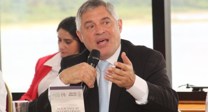 El MEC suma 108 exclusiones y 16 sumarios por el caso de títulos falsos