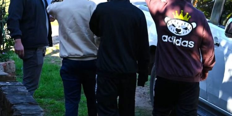 Imputan y piden prisión para falso captador de futbolistas tras rescate de adolescentes