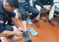 Tobillera electrónica para un policía denunciado por golpear y amenazar a su expareja