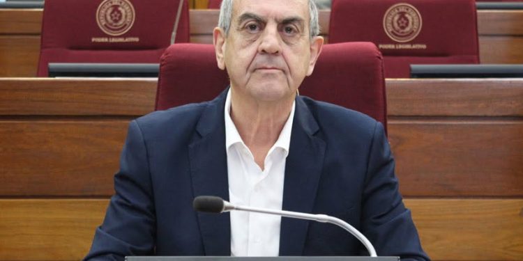 Comisión dictamina a favor de reducir la carga horaria a bioquímicos y farmacéuticos del IPS